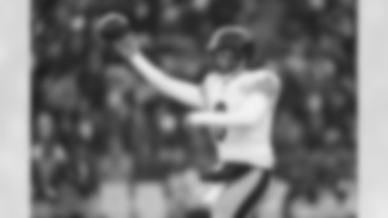 Pittsburgh Steelers quarterback Aaron Rodgers (8) during a regular season game between the Pittsburgh Steelers and the Baltimore Ravens, Sunday, Dec. 7, 2025 in Baltimore, MD. (Alysa Rubin / Pittsburgh Steelers)