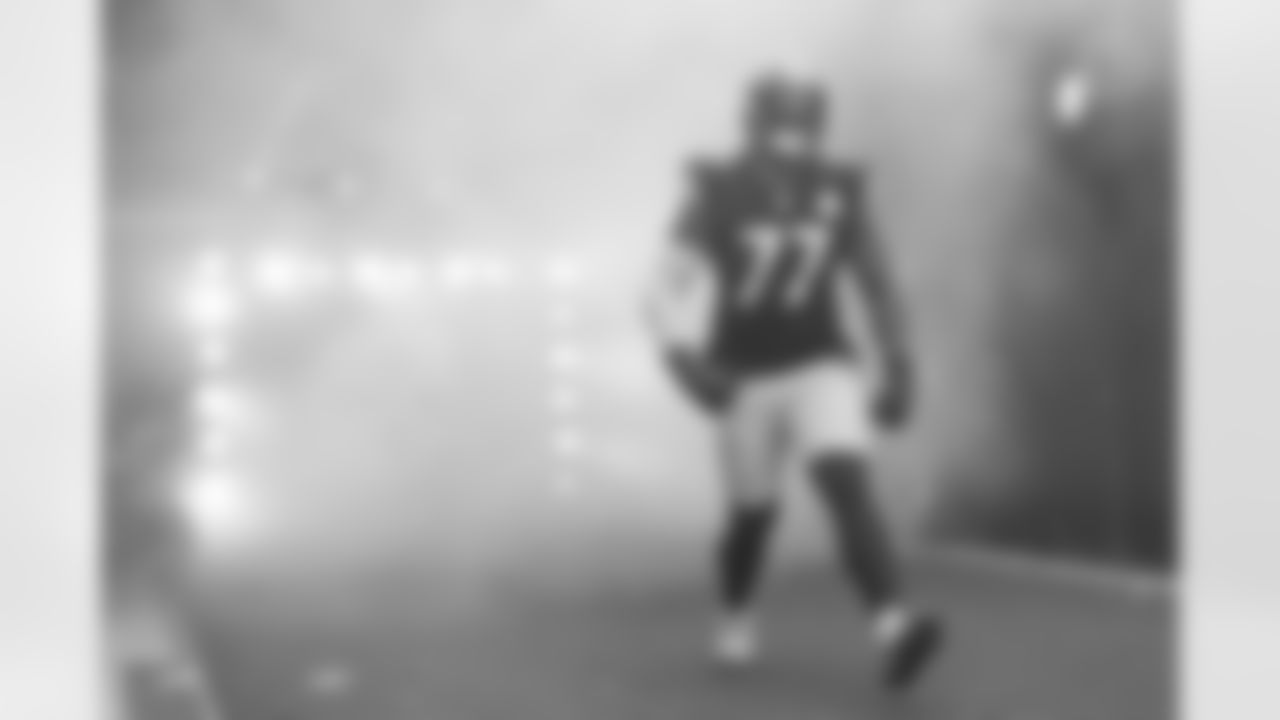 Pittsburgh Steelers offensive tackle Broderick Jones (77) prior to a regular season game between the Pittsburgh Steelers and the Cincinnati Bengals, Sunday, Nov. 16, 2025 in Pittsburgh, PA. The Steelers defeated the Bengals 34-12. (Karl Roser / Pittsburgh Steelers)