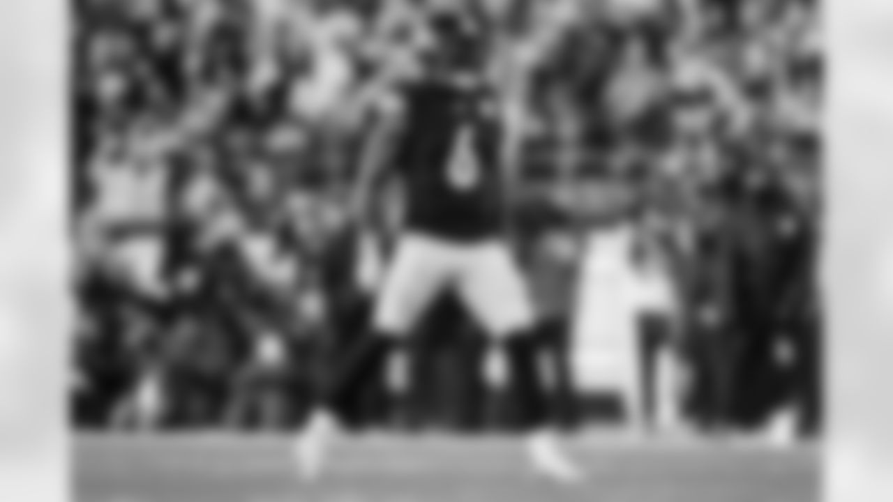 Pittsburgh Steelers linebacker Patrick Queen (6) during a postseason Wild Card game between the Pittsburgh Steelers and the Houston Texans, Monday, Jan. 12, 2026 in Pittsburgh, PA. (Alysa Rubin / Pittsburgh Steelers)