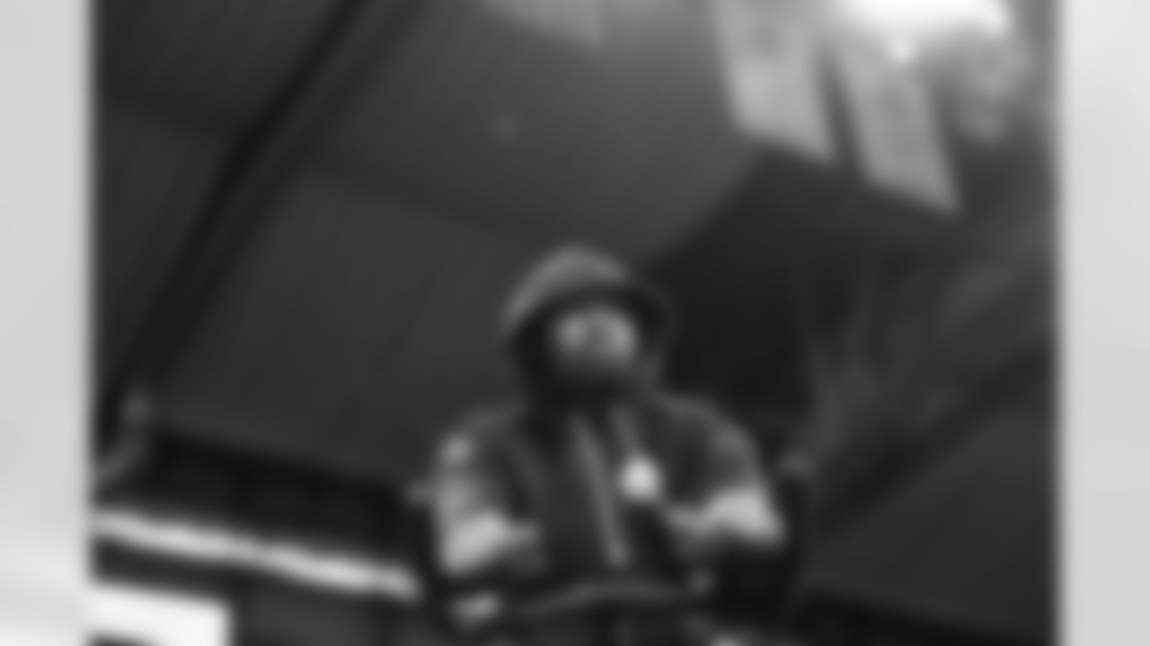 Pittsburgh Steelers running back Kenneth Gainwell (14) during a regular season game between the Pittsburgh Steelers and the Detroit Lions, Sunday, Dec. 21, 2025 in Detroit, MI. (Jared Wickerham / Pittsburgh Steelers)