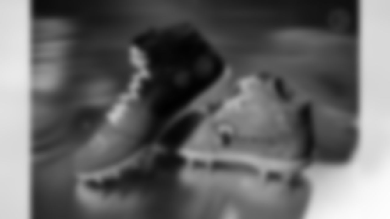 Pittsburgh Steelers defensive end Yahya Black (94) will showcase his custom cleats supporting NMDP Aplastic Anemia and the MDA International Foundation during Week 13. (Alysa Rubin / Pittsburgh Steelers)