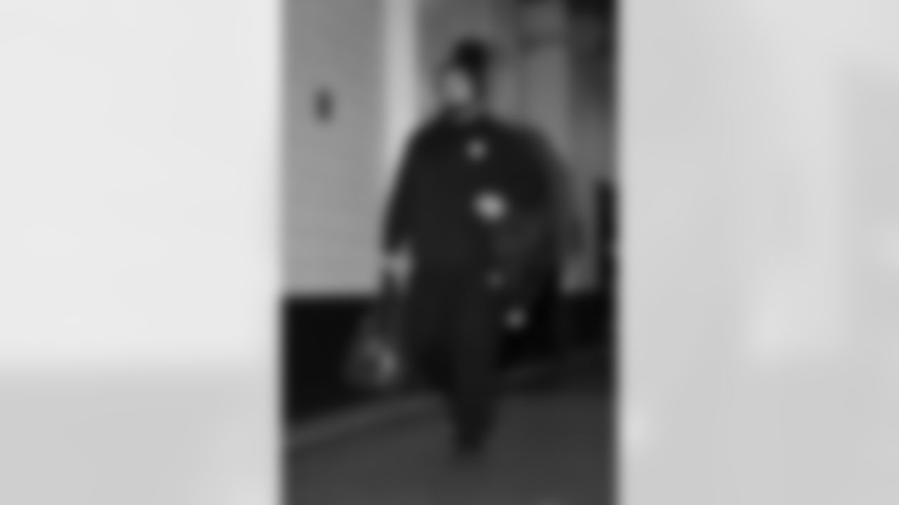 Pittsburgh Steelers offensive lineman Isaac Seumalo (73) during a regular season game between the Pittsburgh Steelers and the Cleveland Browns, Sunday, Dec. 28, 2025 in Cleveland, OH. (Alysa Rubin / Pittsburgh Steelers)