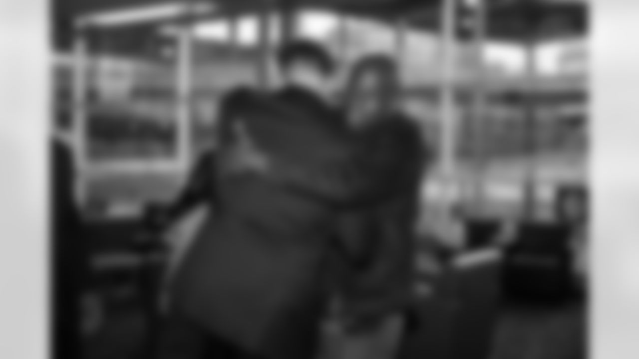 The Pittsburgh Steelers celebrated the 20th anniversary of Super Bowl XL during the Alumni Weekend Dinner at Acrisure Stadium benefitting the UPMC Sports Medicine Concussion Program, Saturday, Nov. 1, 2025 in Pittsburgh, PA. (Alysa Rubin / Pittsburgh Steelers)