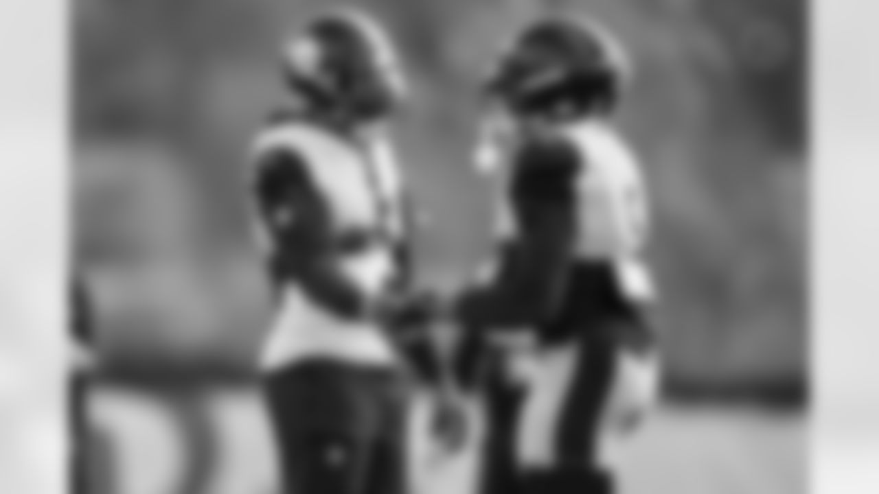 Pittsburgh Steelers linebacker Patrick Queen (6) and Pittsburgh Steelers cornerback Jalen Ramsey (5) during practice at the UPMC Rooney Sports Complex preparing for a Week 9 matchup against the Indianapolis Colts, Wednesday, Oct. 29, 2025 in Pittsburgh, PA. (Alysa Rubin / Pittsburgh Steelers)