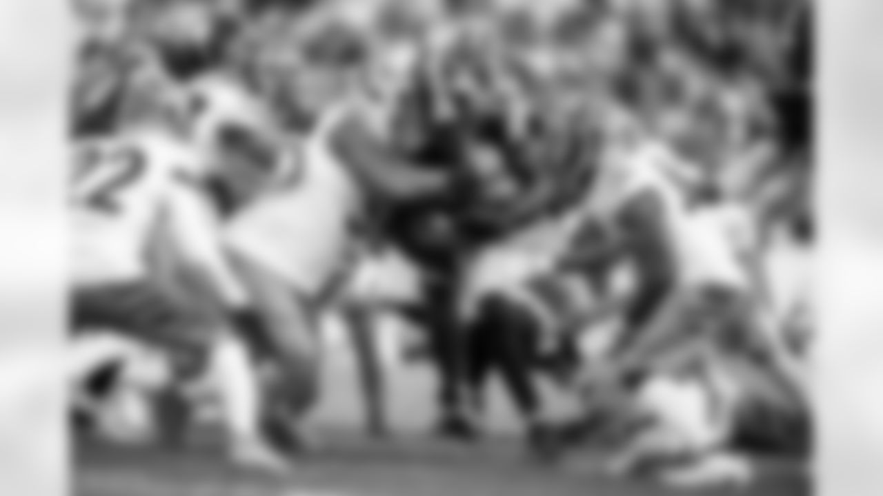 Pittsburgh Steelers running back Kaleb Johnson (20) during a regular season game between the Pittsburgh Steelers and the Cincinnati Bengals, Sunday, Nov. 16, 2025 in Pittsburgh, PA. The Steelers defeated the Bengals 34-12. (Karl Roser / Pittsburgh Steelers)