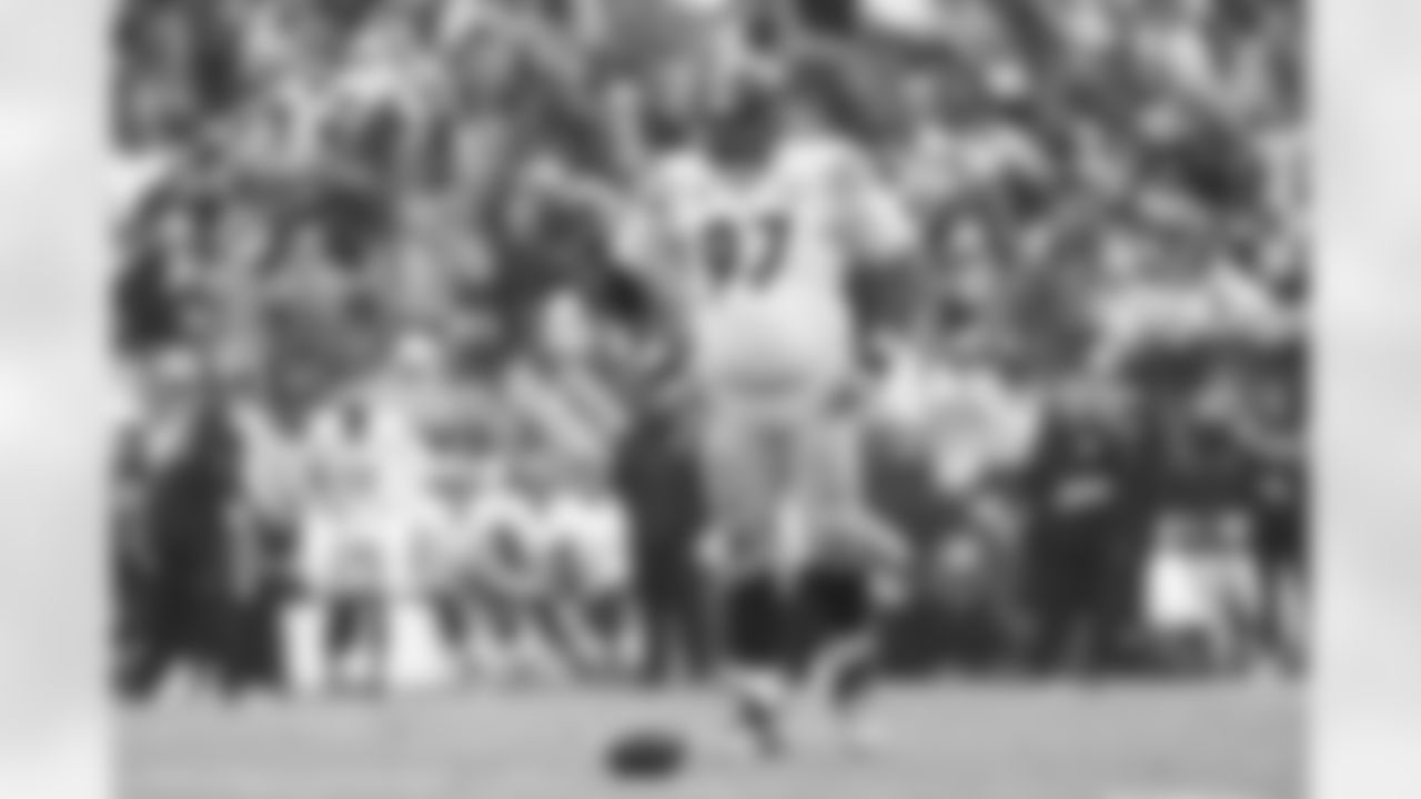 Pittsburgh Steelers defensive tackle Cameron Heyward (97) during a regular season game between the Pittsburgh Steelers and the Cleveland Browns, Sunday, Dec. 28, 2025 in Cleveland, OH. (Jared Wickerham / Pittsburgh Steelers)