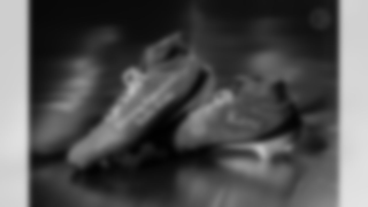 Pittsburgh Steelers linebacker Carson Bruener (44) will showcase his custom cleats supporting Olive Crest during Week 13. (Alysa Rubin / Pittsburgh Steelers)