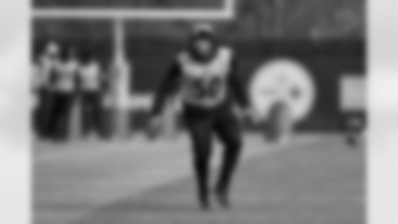 Pittsburgh Steelers linebacker Malik Harrison (50) during practice at the UPMC Rooney Sports Complex preparing for a Week 17 matchup against the Cleveland Browns, Wednesday, Dec. 24, 2025 in Pittsburgh, PA. (Karl Roser / Pittsburgh Steelers)