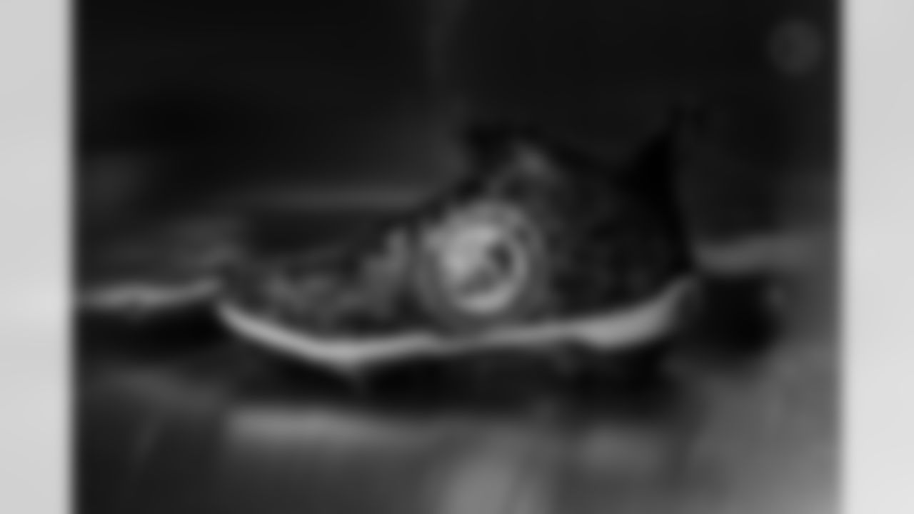 Pittsburgh Steelers center Ryan McCollum (62) will showcase his custom cleats supportingthe Tragedy Assistance Program for Survivors (TAPS) during Week 13. (Alysa Rubin / Pittsburgh Steelers)