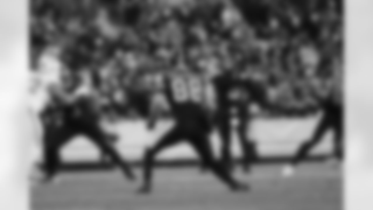 Pittsburgh Steelers tight end Pat Freiermuth (88) during a regular season game between the Pittsburgh Steelers and the Miami Dolphins, Monday, Dec. 15, 2025 in Pittsburgh, PA. (Taylor Ollason / Pittsburgh Steelers)