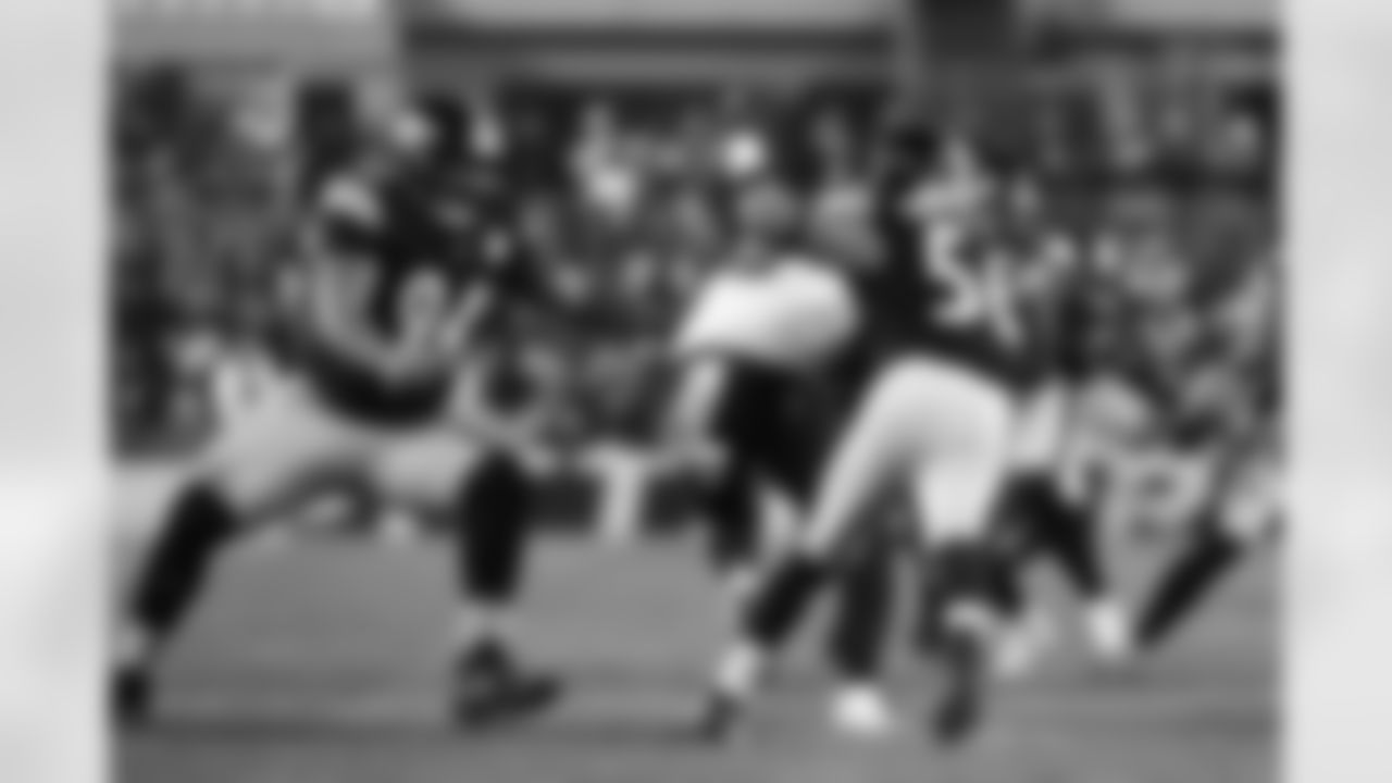 Pittsburgh Steelers defensive end Yahya Black (94) and Pittsburgh Steelers linebacker Alex Highsmith (56) during a regular season game between the Pittsburgh Steelers and the Baltimore Ravens, Sunday, Jan. 4, 2026 in Pittsburgh, PA.  (Jared Wickerham / Pittsburgh Steelers)