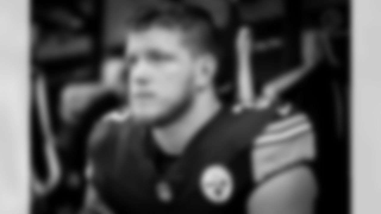 Pittsburgh Steelers linebacker Jack Sawyer (33) during a regular season game between the Pittsburgh Steelers and the Cleveland Browns, Sunday, Oct. 12, 2025 in Pittsburgh, PA. (Karl Roser/ Pittsburgh Steelers)