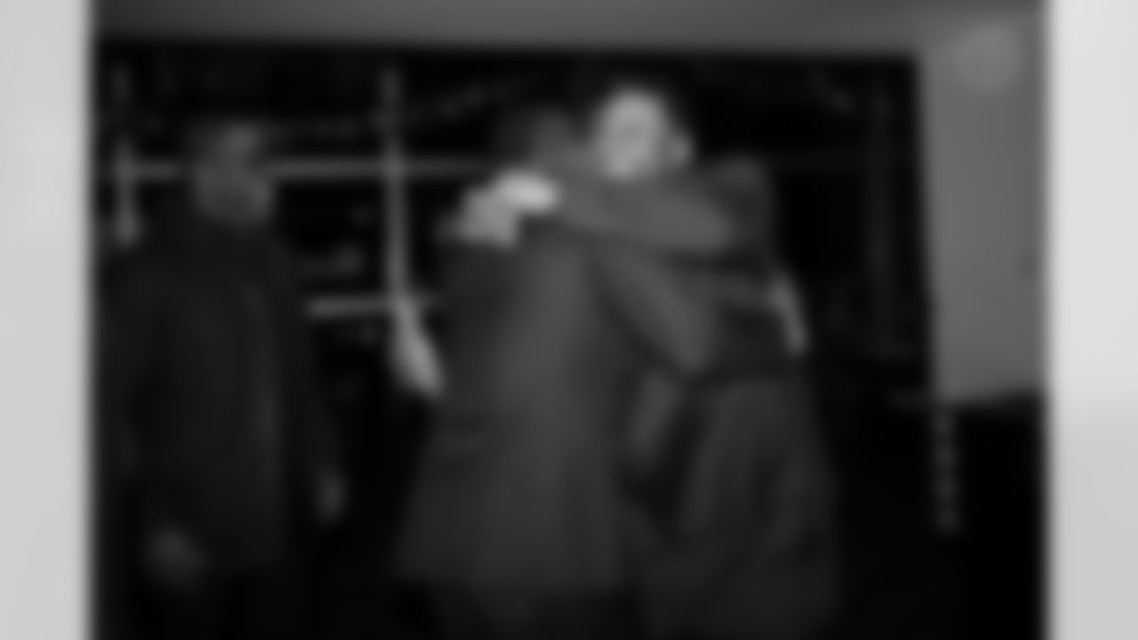 The Pittsburgh Steelers celebrate the 2025 Hall of Honor Class during the Hall of Honor Dinner Ceremony presented by U.S. Steel on Sunday, Dec. 14, 2025 in Pittsburgh, PA. (Alysa Rubin / Pittsburgh Steelers)