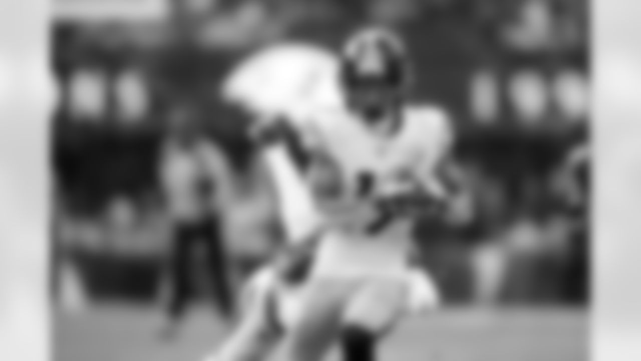 Pittsburgh Steelers wide receiver Calvin Austin III (19) during a regular season game between the Pittsburgh Steelers and the Baltimore Ravens, Sunday, Dec. 7, 2025 in Baltimore, MD. The Steelers defeated the Ravens 27-22. (Karl Roser / Pittsburgh Steelers)