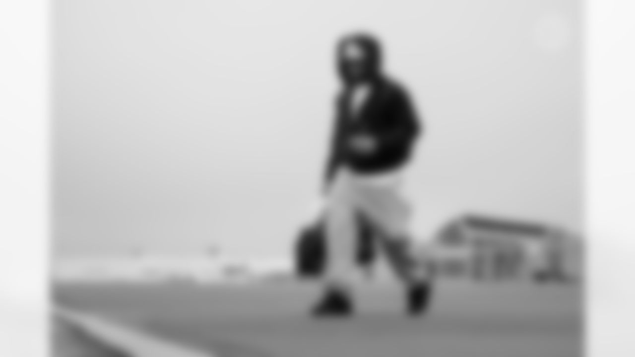 Pittsburgh Steelers running back Jaylen Warren (30) travels to Los Angeles on Saturday, Nov. 8, 2025 for the Week 10 regular season matchup against the Los Angeles Chargers. (Alysa Rubin / Pittsburgh Steelers)