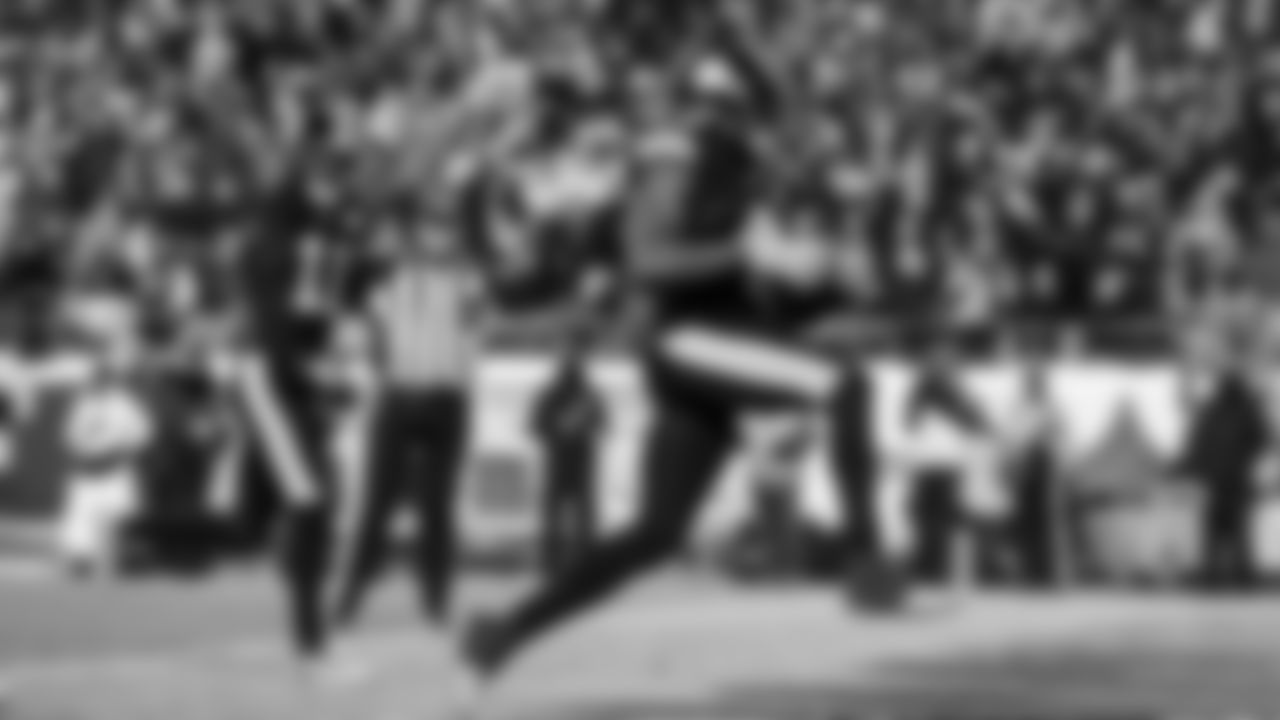 Pittsburgh Steelers wide receiver DK Metcalf (4) during a regular season game between the Pittsburgh Steelers and the Miami Dolphins, Monday, Dec. 15, 2025 in Pittsburgh, PA. (Alysa Rubin / Pittsburgh Steelers)