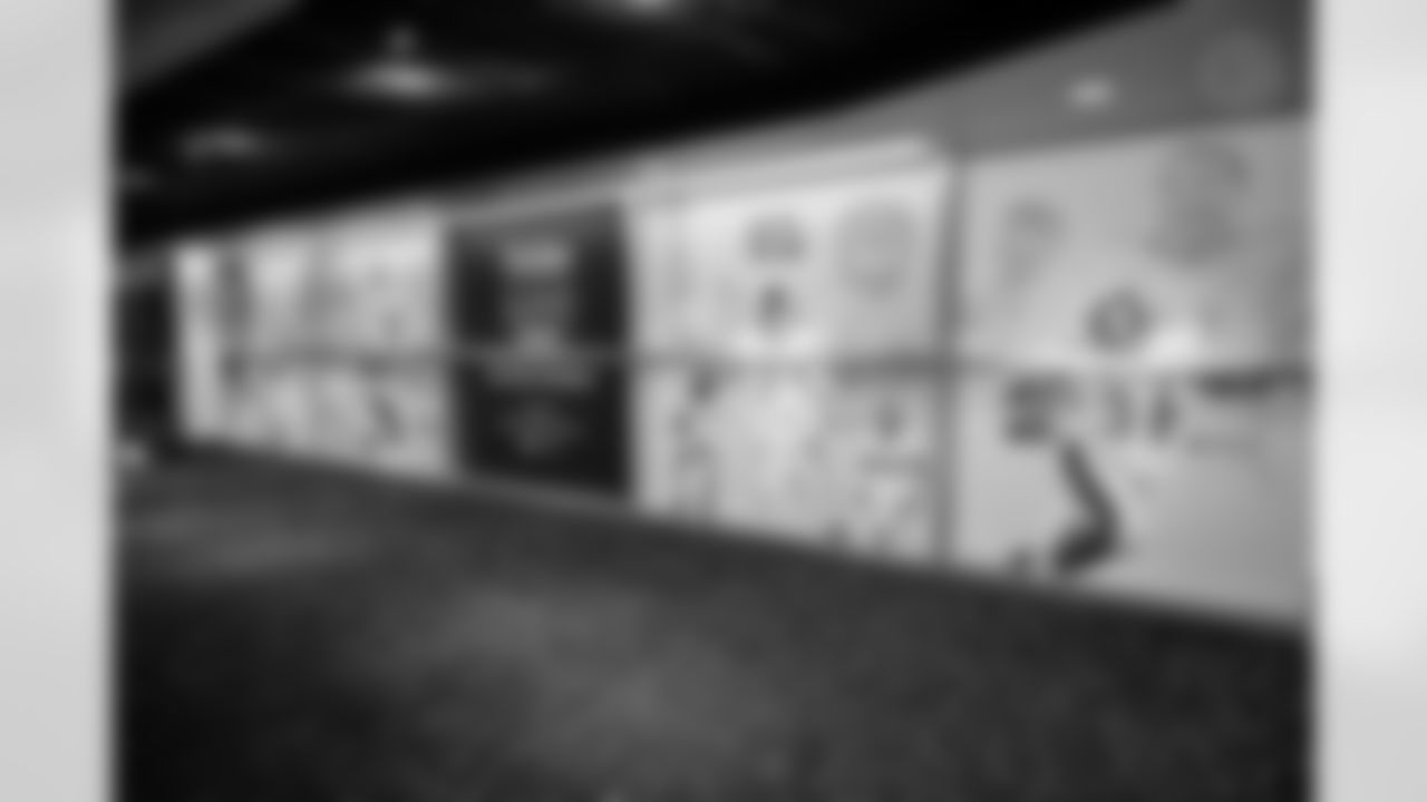 The Pittsburgh Steelers celebrated the 20th anniversary of Super Bowl XL during the Alumni Weekend Dinner at Acrisure Stadium benefitting the UPMC Sports Medicine Concussion Program, Saturday, Nov. 1, 2025 in Pittsburgh, PA. (Alysa Rubin / Pittsburgh Steelers)