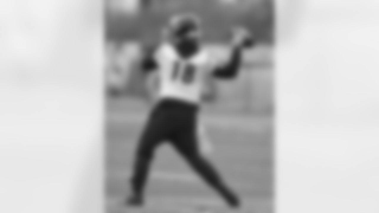 Pittsburgh Steelers quarterback Will Howard (18) during practice at the UPMC Rooney Sports Complex preparing for a Week 12 matchup against the Chicago Bears, Thursday, Nov. 20, 2025 in Pittsburgh, PA. (Karl Roser / Pittsburgh Steelers)