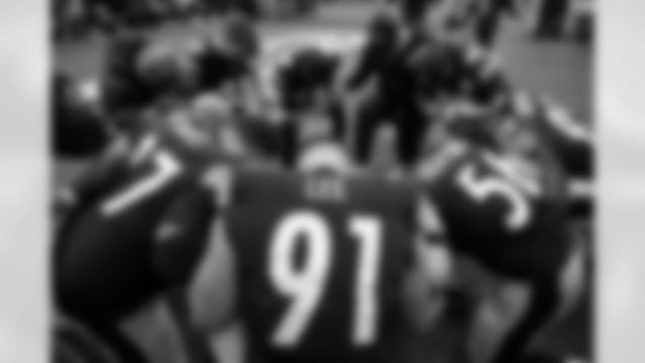 The Pittsburgh Steelers kneel in prayer prior to a regular season game between the Pittsburgh Steelers and the Baltimore Ravens, Sunday, Jan. 4, 2026 in Pittsburgh, PA. The Steelers defeated the Ravens 26-24. (Karl Roser / Pittsburgh Steelers)