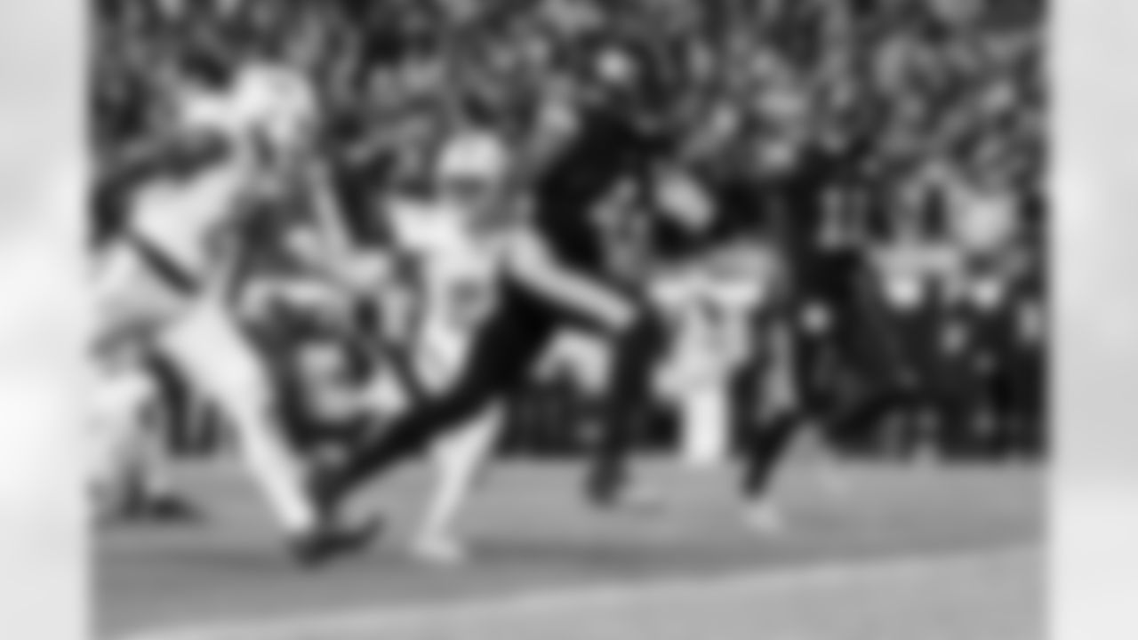 Pittsburgh Steelers wide receiver DK Metcalf (4) during a regular season game between the Pittsburgh Steelers and the Miami Dolphins, Monday, Dec. 15, 2025 in Pittsburgh, PA. (Alysa Rubin / Pittsburgh Steelers)