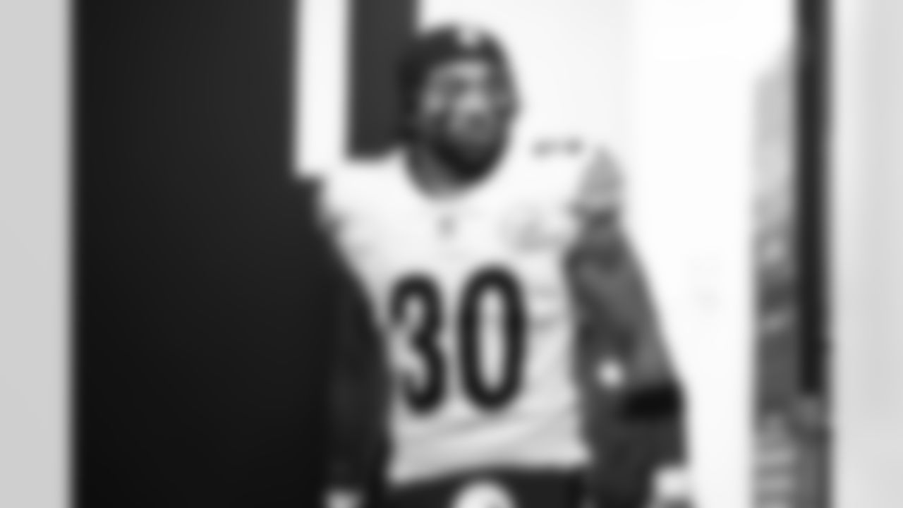 Pittsburgh Steelers running back Jaylen Warren (30) during a regular season game between the Pittsburgh Steelers and the Cleveland Browns, Sunday, Dec. 28, 2025 in Cleveland, OH. (Jared Wickerham / Pittsburgh Steelers)