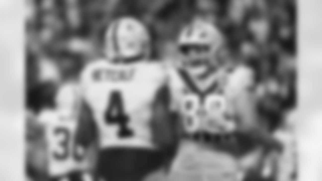 Pittsburgh Steelers wide receiver DK Metcalf (4) and Pittsburgh Steelers tight end Pat Freiermuth (88) during a regular season game between the Pittsburgh Steelers and the Green Bay Packers, Sunday, Oct. 26, 2025 in Pittsburgh, PA.  (Jared Wickerham / Pittsburgh Steelers)