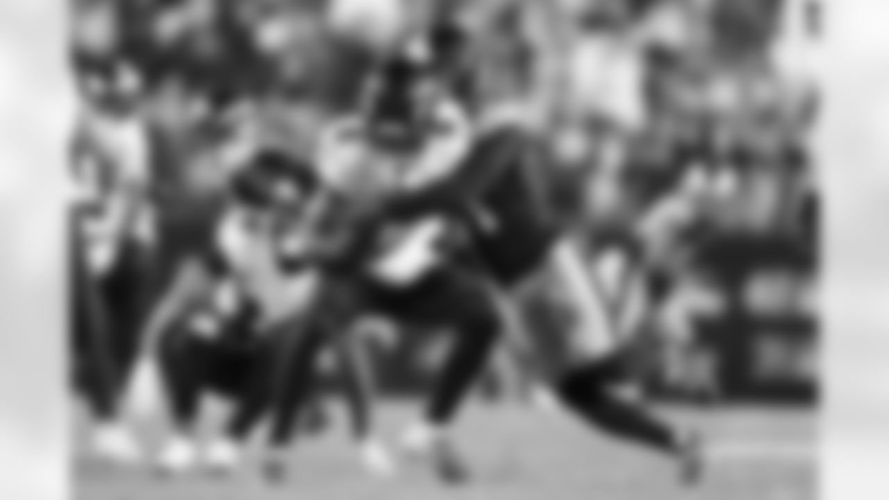 Pittsburgh Steelers linebacker Alex Highsmith (56) during a regular season game between the Pittsburgh Steelers and the Baltimore Ravens, Sunday, Jan. 4, 2026 in Pittsburgh, PA.  (Karl Roser / Pittsburgh Steelers)