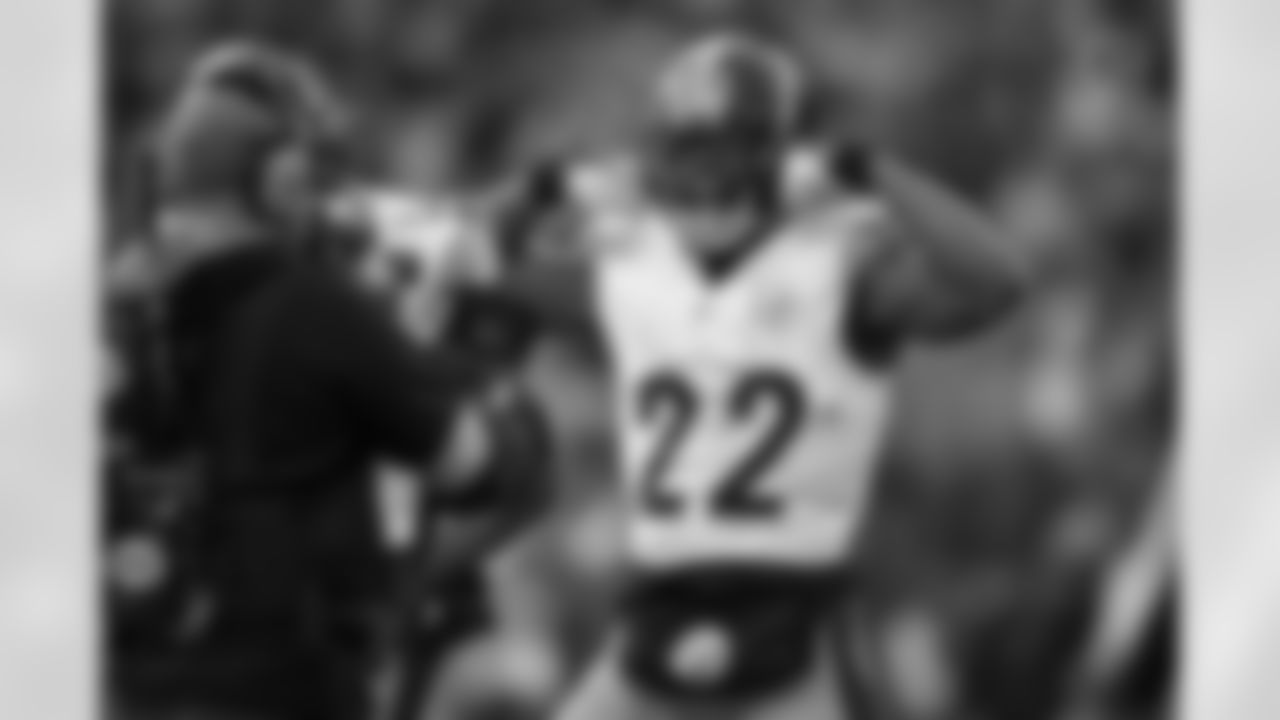 Pittsburgh Steelers running back Najee Harris (22) during a regular season game between the Pittsburgh Steelers and the Seattle Seahawks, Sunday, Dec. 31, 2023 in Seattle, WA. The Steelers defeated the Seahawks 30-23. (Karl Roser / Pittsburgh Steelers)