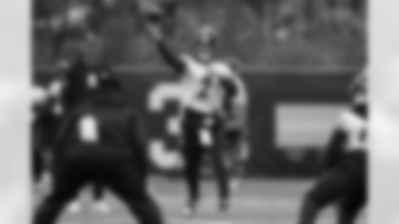 Pittsburgh Steelers quarterback Mason Rudolph (2) during practice at the UPMC Rooney Sports Complex preparing for a Week 12 matchup against the Chicago Bears, Wednesday, Nov. 19, 2025 in Pittsburgh, PA. (Alysa Rubin / Pittsburgh Steelers)