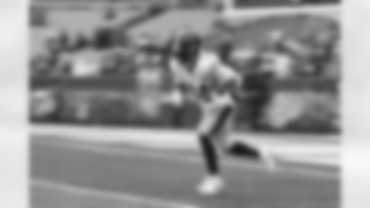 Pittsburgh Steelers running back Kenneth Gainwell (14) during a regular season game between the Pittsburgh Steelers and the Cleveland Browns, Sunday, Dec. 28, 2025 in Cleveland, OH. (Karl Roser / Pittsburgh Steelers)