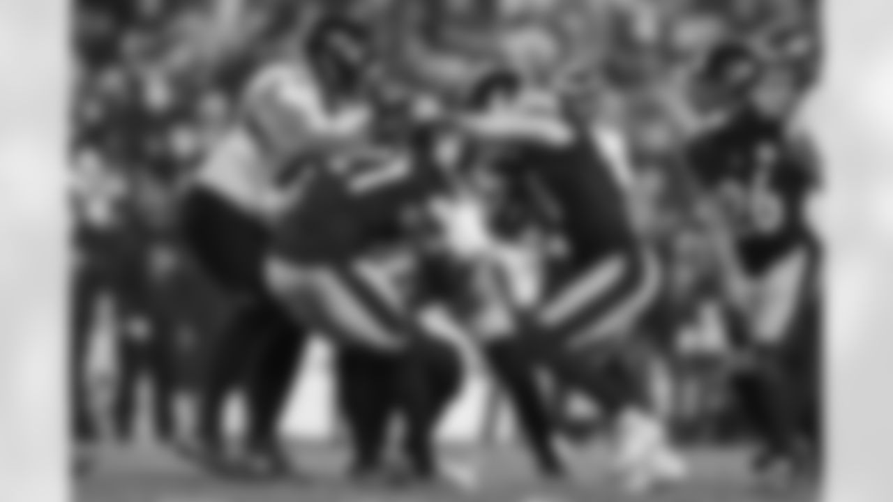 Pittsburgh Steelers defensive back Chuck Clark (21) during a regular season game between the Pittsburgh Steelers and the Baltimore Ravens, Sunday, Jan. 4, 2026 in Pittsburgh, PA.  (Alysa Rubin / Pittsburgh Steelers)