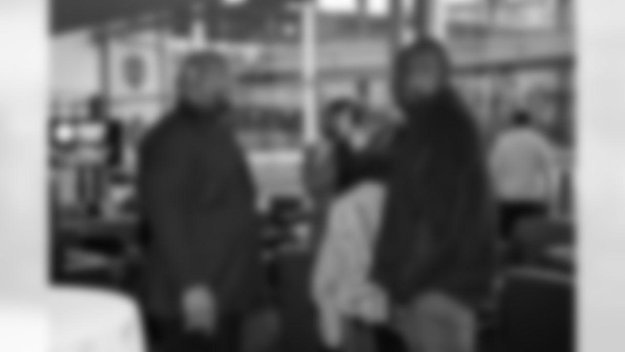 The Pittsburgh Steelers celebrated the 20th anniversary of Super Bowl XL during the Alumni Weekend Dinner at Acrisure Stadium benefitting the UPMC Sports Medicine Concussion Program, Saturday, Nov. 1, 2025 in Pittsburgh, PA. (Alysa Rubin / Pittsburgh Steelers)