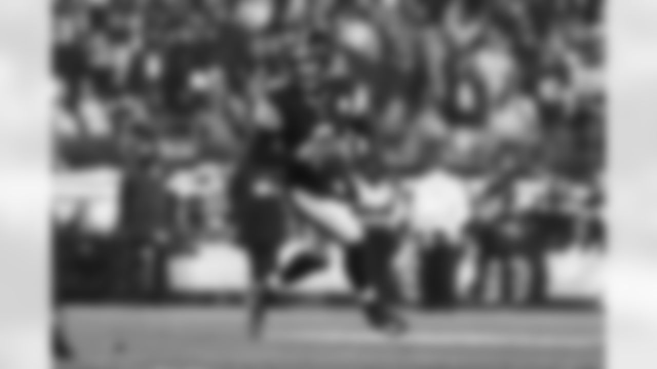 Pittsburgh Steelers quarterback Aaron Rodgers (8) during a regular season game between the Pittsburgh Steelers and the Baltimore Ravens, Sunday, Jan. 4, 2026 in Pittsburgh, PA.  (Jared Wickerham / Pittsburgh Steelers)