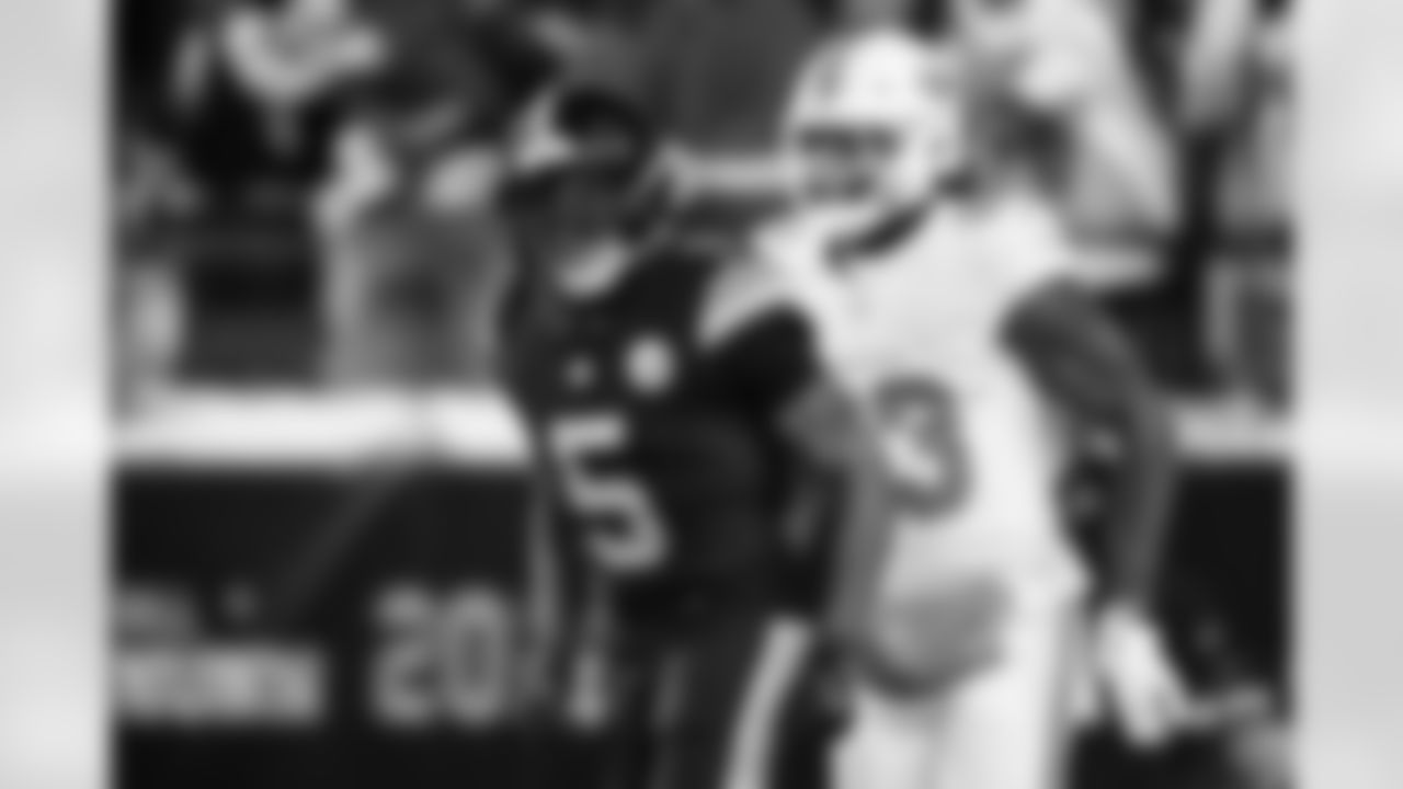 Pittsburgh Steelers cornerback Jalen Ramsey (5) during a regular season game between the Pittsburgh Steelers and the Miami Dolphins, Monday, Dec. 15, 2025 in Pittsburgh, PA. (Alysa Rubin / Pittsburgh Steelers)