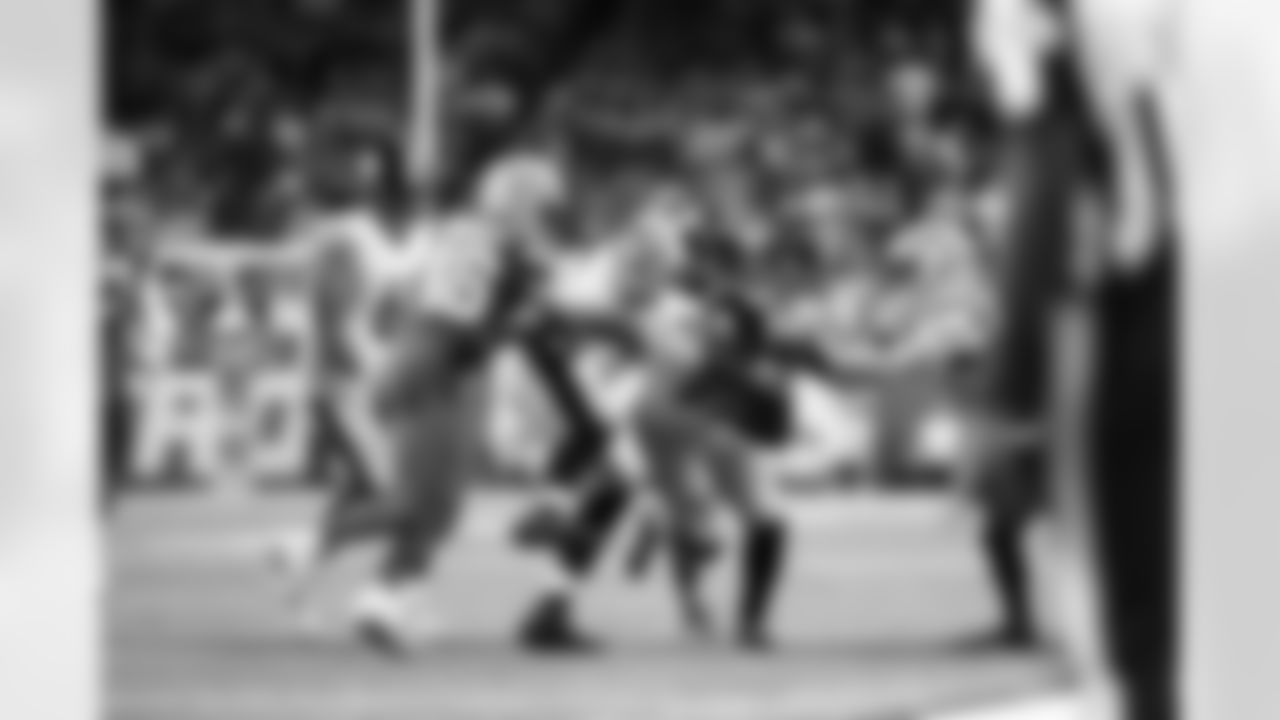 Pittsburgh Steelers tight end Jonnu Smith (81) during a regular season game between the Pittsburgh Steelers and the Detroit Lions, Sunday, Dec. 21, 2025 in Detroit, MI. (Jared Wickerham / Pittsburgh Steelers)