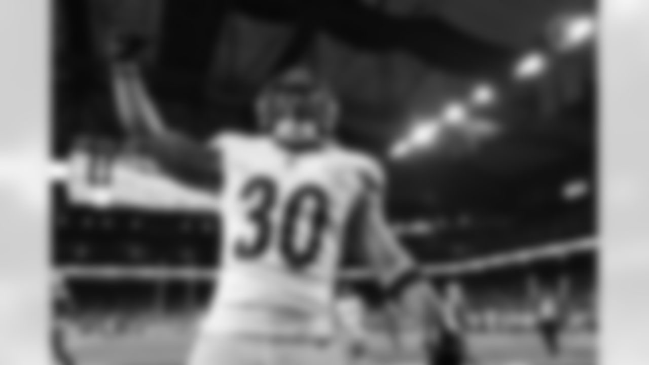 Pittsburgh Steelers running back Jaylen Warren (30) during a regular season game between the Pittsburgh Steelers and the Detroit Lions, Sunday, Dec. 21, 2025 in Detroit, MI. (Alysa Rubin / Pittsburgh Steelers)