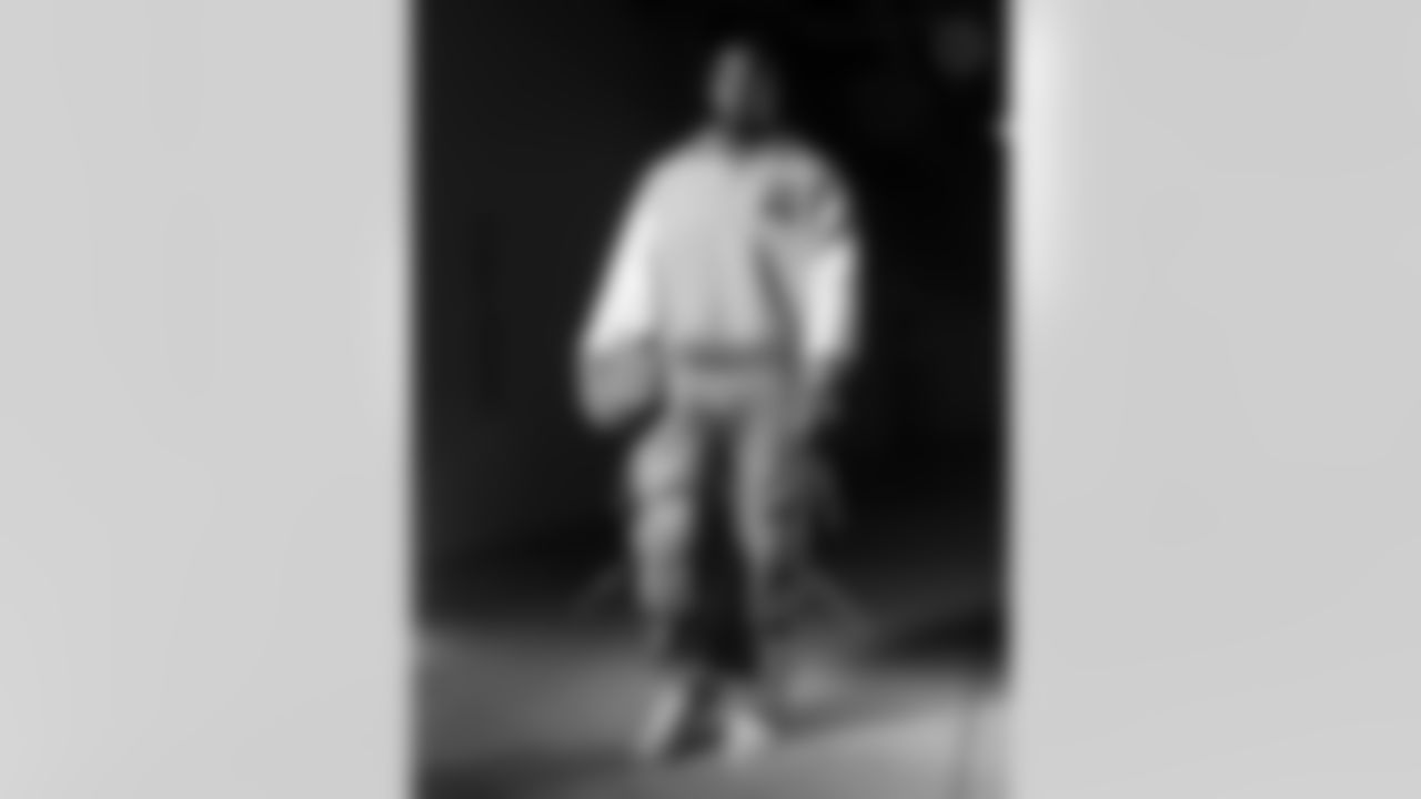 Pittsburgh Steelers tight end Jonnu Smith (81) during a regular season game between the Pittsburgh Steelers and the Cincinnati Bengals, Sunday, Nov. 16, 2025 in Pittsburgh, PA. (Karl Roser / Pittsburgh Steelers)