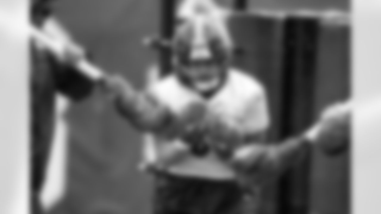 Pittsburgh Steelers tight end Pat Freiermuth (88) during practice at the UPMC Rooney Sports Complex preparing for a Week 13 matchup against the Buffalo Bills, Wednesday, Nov. 26, 2025 in Pittsburgh, PA. (Karl Roser / Pittsburgh Steelers)