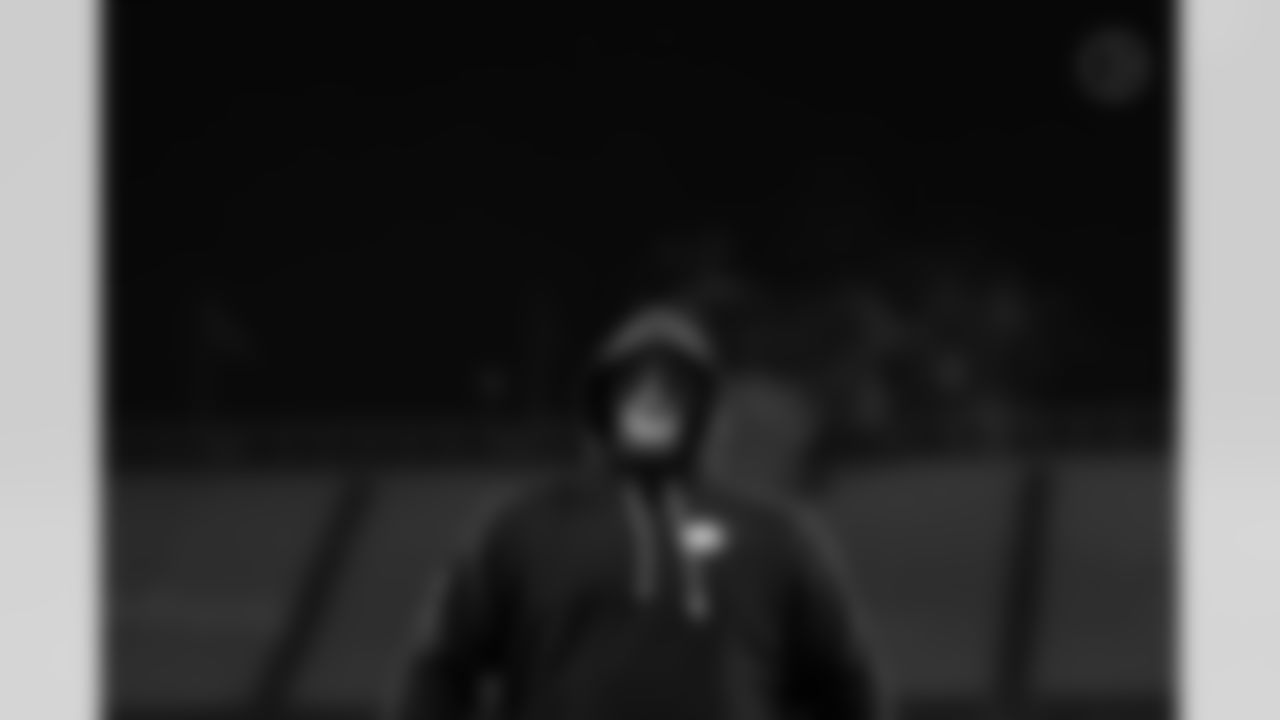 Pittsburgh Steelers center Zach Frazier (54) during a regular season game between the Pittsburgh Steelers and the Miami Dolphins, Monday, Dec. 15, 2025 in Pittsburgh, PA. (Jared Wickerham / Pittsburgh Steelers)