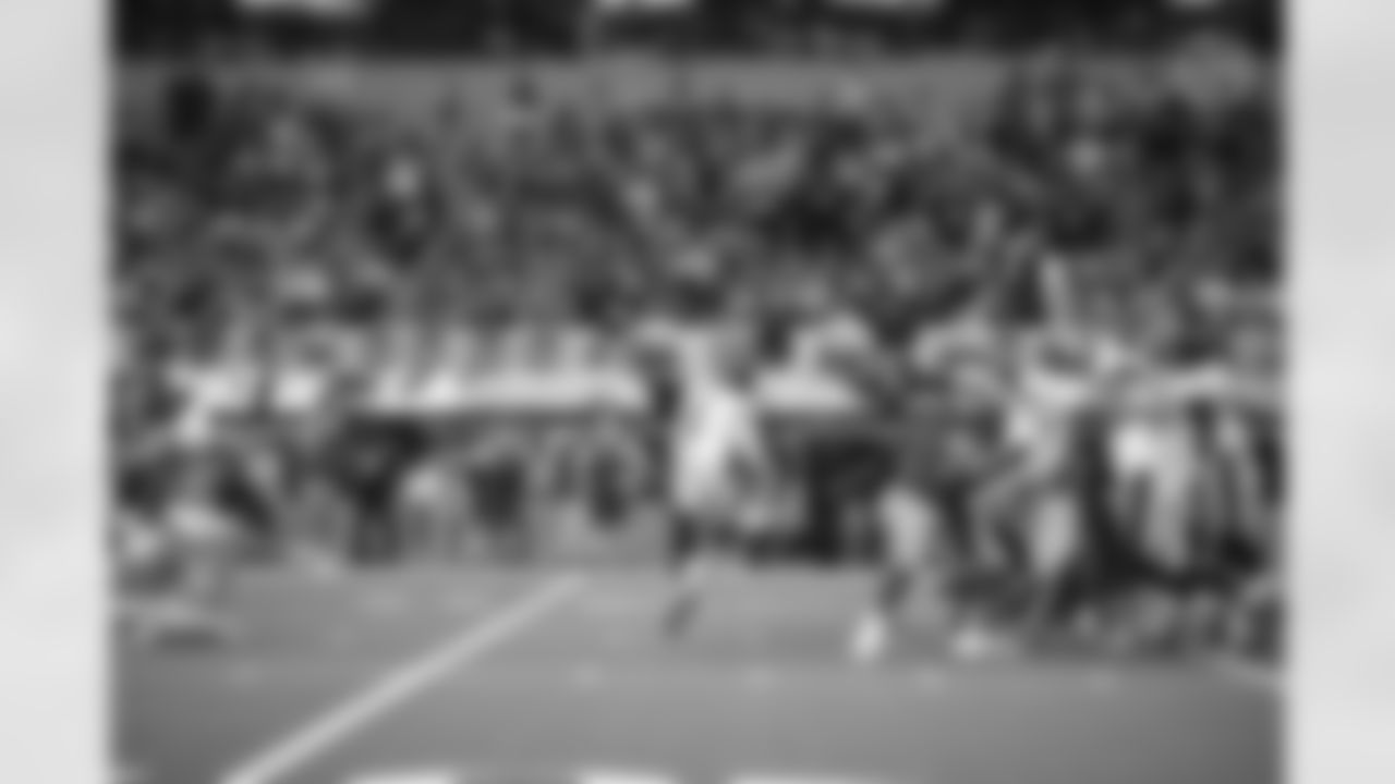 Pittsburgh Steelers cornerback Jalen Ramsey (5) Pittsburgh Steelers defensive end Yahya Black (94) Pittsburgh Steelers tight end Darnell Washington (80) during a regular season game between the Pittsburgh Steelers and the Los Angeles Chargers, Sunday, Nov. 9, 2025 in Inglewood, CA. (Alysa Rubin / Pittsburgh Steelers)