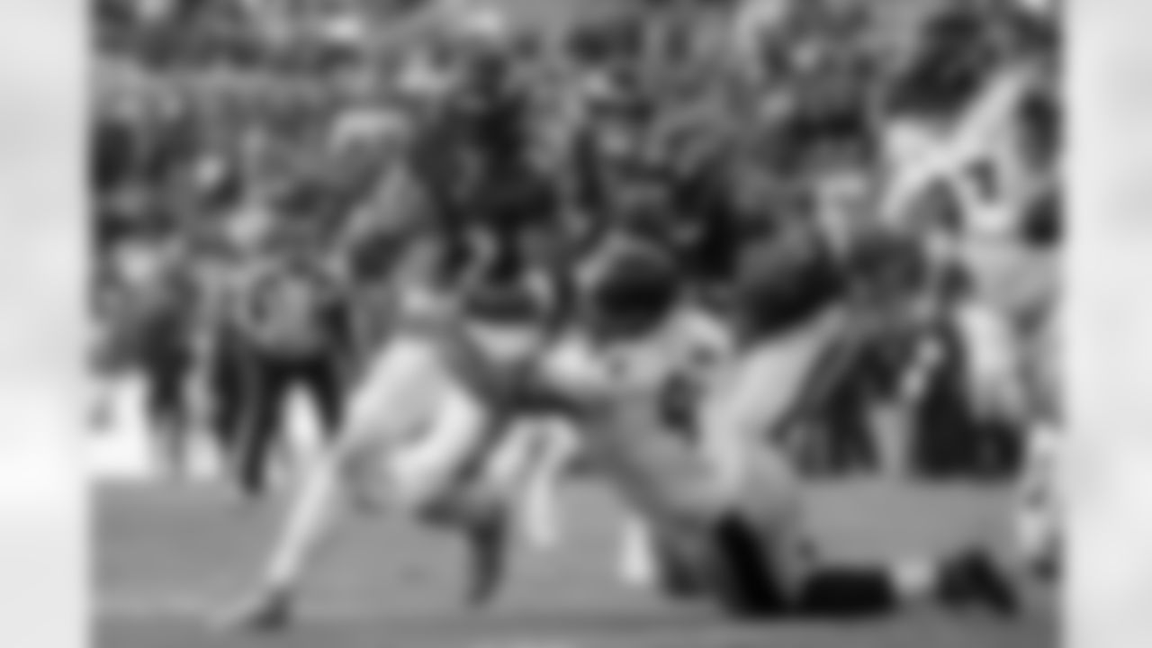 Pittsburgh Steelers defensive end Yahya Black (94) tackles his opponent during a regular season game against the Baltimore Ravens, Sunday, Dec. 7, 2025 in Baltimore, MD. The Steelers defeated the Ravens 27-22. (Alysa Rubin / Pittsburgh Steelers)