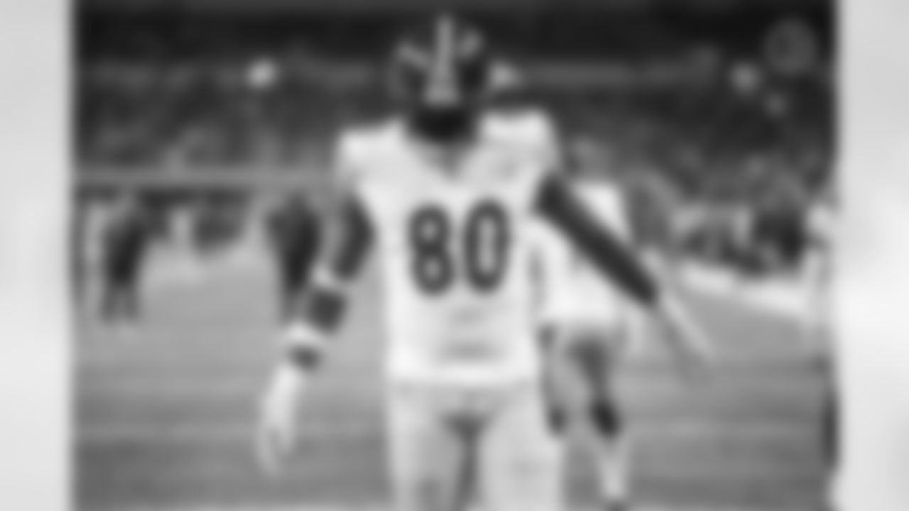 Pittsburgh Steelers tight end Darnell Washington (80) during a regular season game between the Pittsburgh Steelers and the Indianapolis Colts, Saturday, Dec. 16, 2023 in Indianapolis, IN. (Karl Roser / Pittsburgh Steelers)