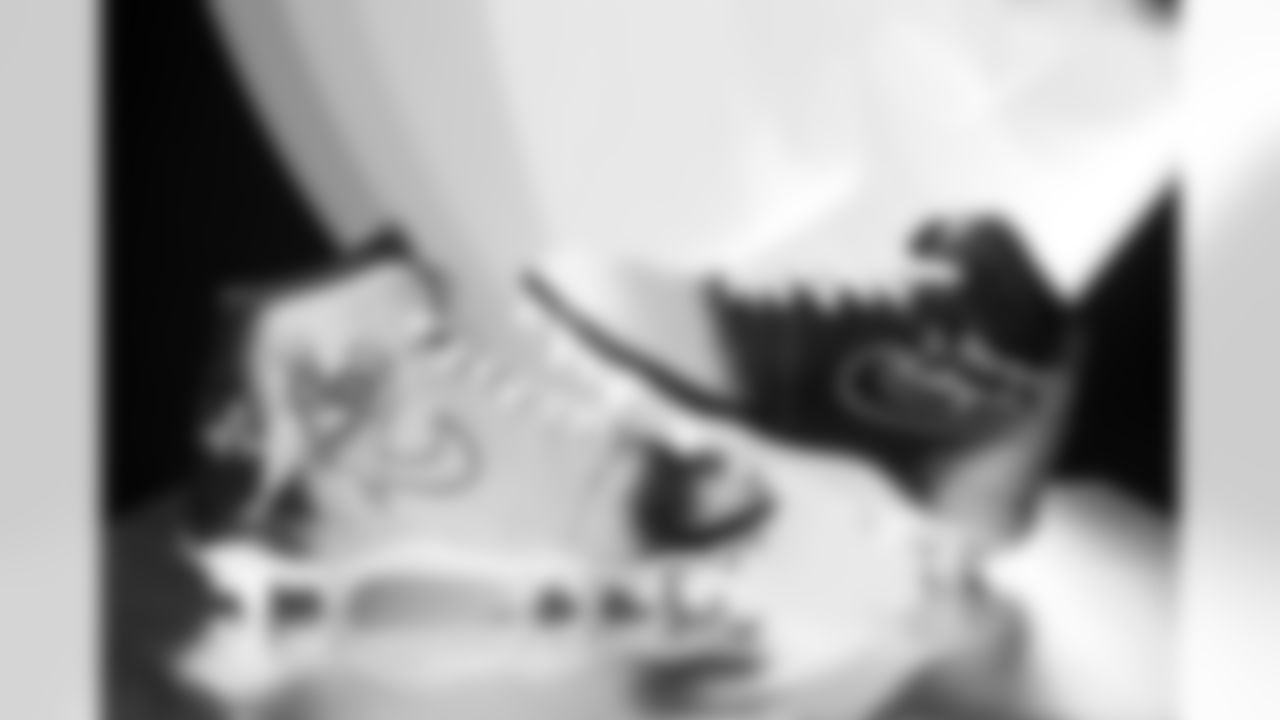 Pittsburgh Steelers kicker Chris Boswell (9) will showcase his custom cleats supporting sMiles for Katie during Week 13. (Alysa Rubin / Pittsburgh Steelers)