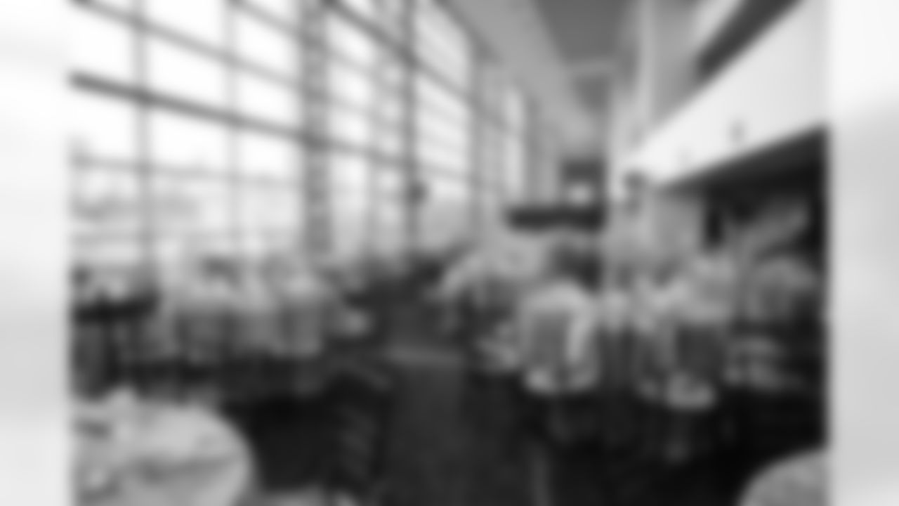 The Pittsburgh Steelers celebrated the 20th anniversary of Super Bowl XL during the Alumni Weekend Dinner at Acrisure Stadium benefitting the UPMC Sports Medicine Concussion Program, Saturday, Nov. 1, 2025 in Pittsburgh, PA. (Alysa Rubin / Pittsburgh Steelers)