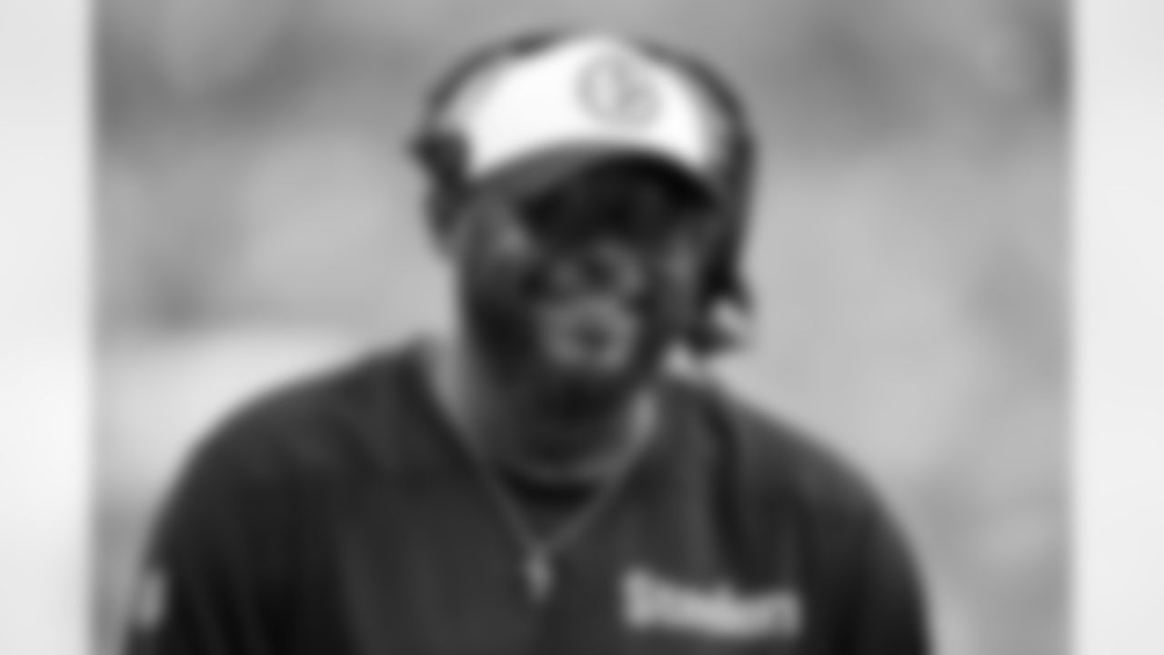 Pittsburgh Steelers head coach Mike Tomlin during a regular season game between the Pittsburgh Steelers and the Denver Broncos, Sunday, Sept. 15, 2024 in Denver, CO. (Karl Roser / Pittsburgh Steelers)