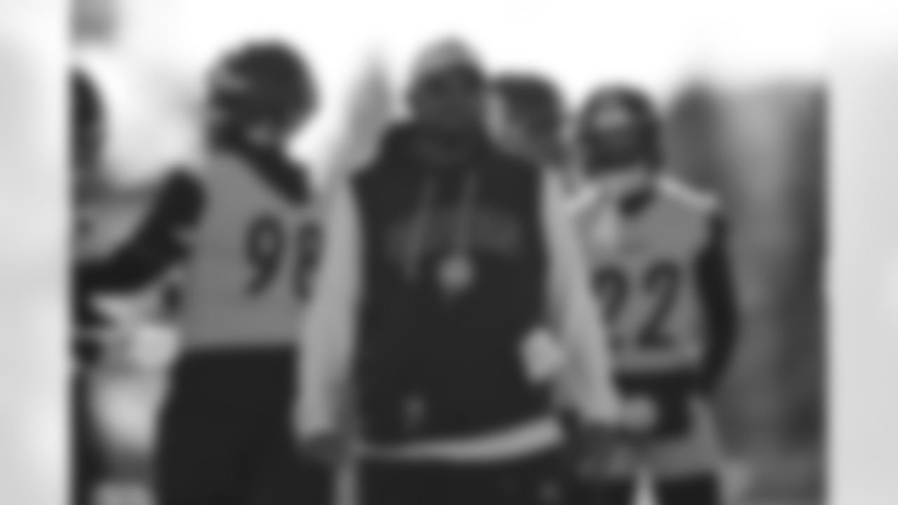 Pittsburgh Steelers head coach Mike Tomlin during practice at the UPMC Rooney Sports Complex preparing for a Week 9 matchup against the Indianapolis Colts, Friday, Oct. 31, 2025 in Pittsburgh, PA. (Alysa Rubin / Pittsburgh Steelers)