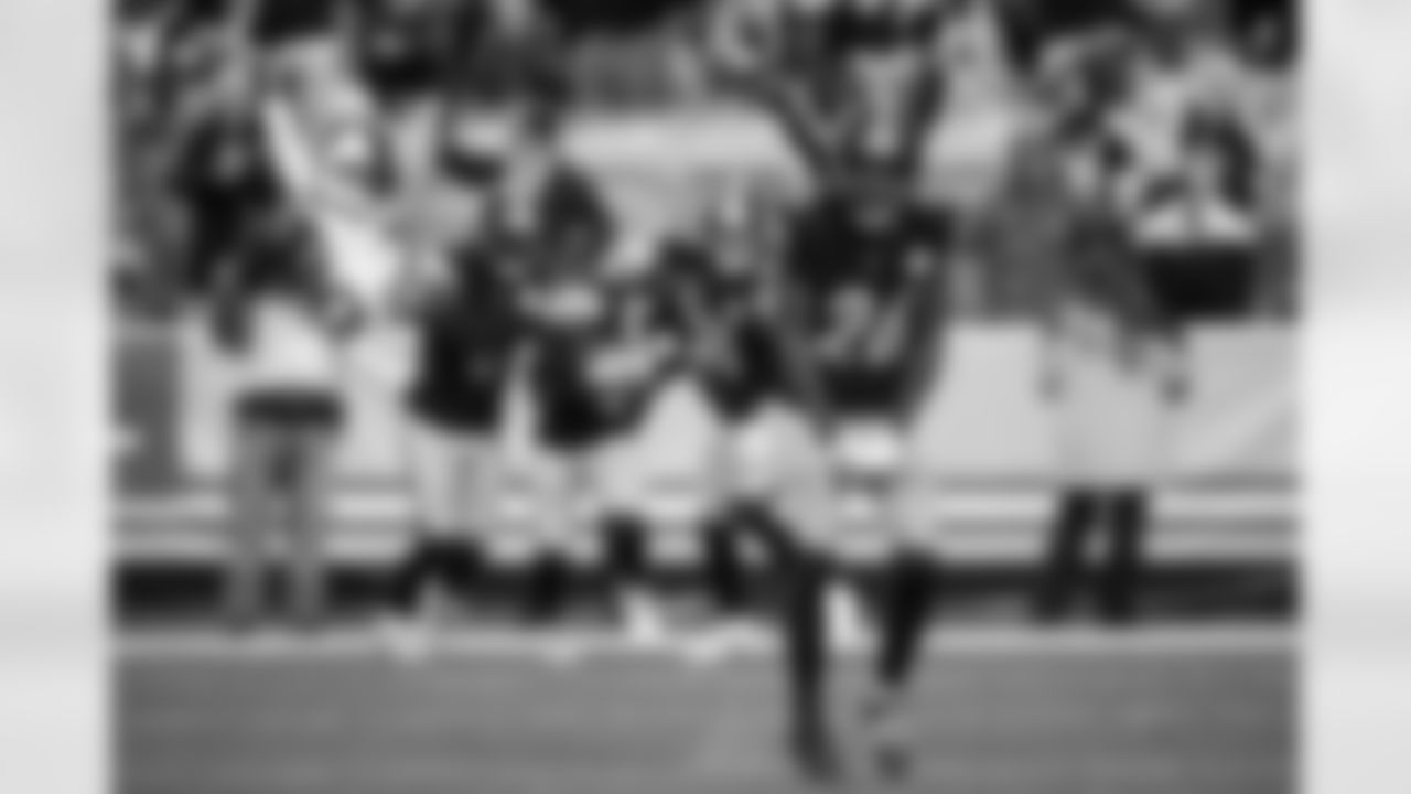 Pittsburgh Steelers cornerback Brandin Echols (26) celebrates during a regular season game between the Pittsburgh Steelers and the Cincinnati Bengals, Sunday, Nov. 16, 2025 in Pittsburgh, PA. James Pierre had scored a touchdown on the other side of the end zone and I originally thought I had missed all the action. But I kept shooting as everyone ran to the sideline, resulting in Echols celebrating right in front of me.(Taylor Ollason / Pittsburgh Steelers)
Model: Nikon D6 Lens(mm): 360 ISO: 3200 Aperture:4 Shutter: 1/2500