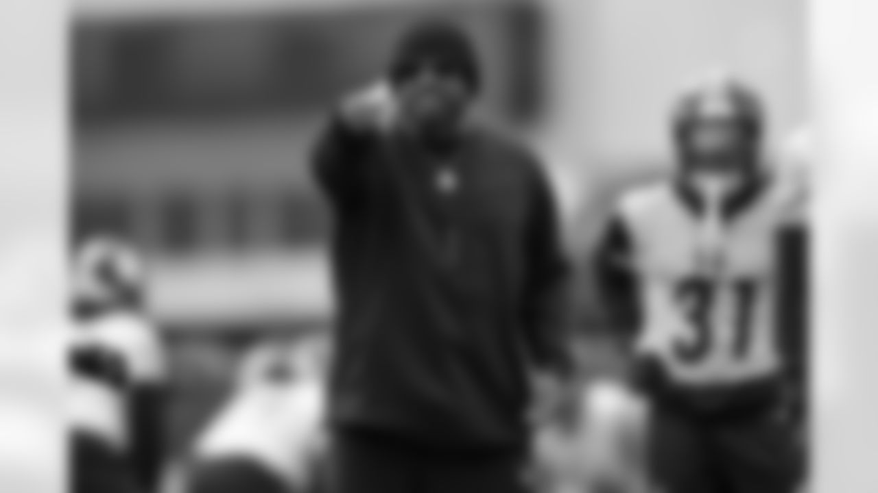 Pittsburgh Steelers head coach Mike Tomlin during practice at the UPMC Rooney Sports Complex preparing for a Week 11 matchup against the Cincinnati Bengals, Friday, Nov. 14, 2025 in Pittsburgh, PA. (Alysa Rubin / Pittsburgh Steelers)