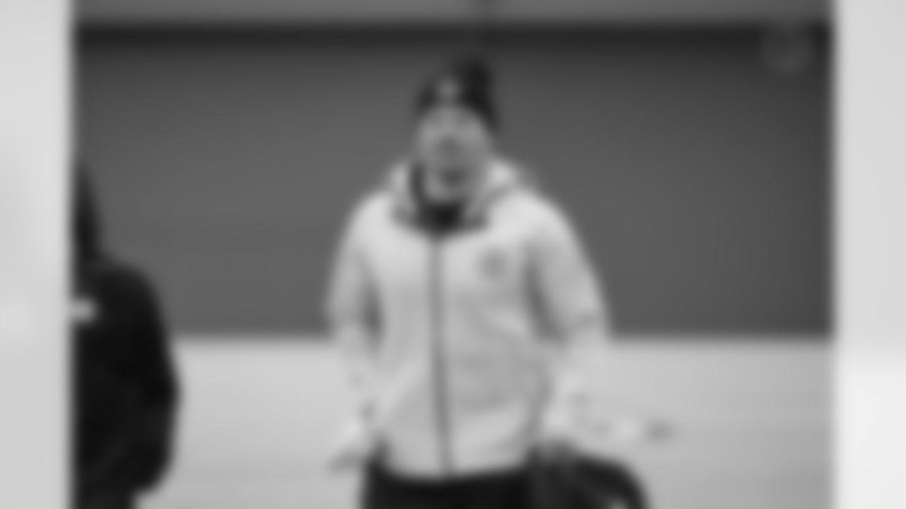 Pittsburgh Steelers linebacker Alex Highsmith (56) travels to Baltimore on Saturday, Dec. 6, 2025 for the Week 14 regular season matchup against the Baltimore Ravens. (Alysa Rubin / Pittsburgh Steelers)