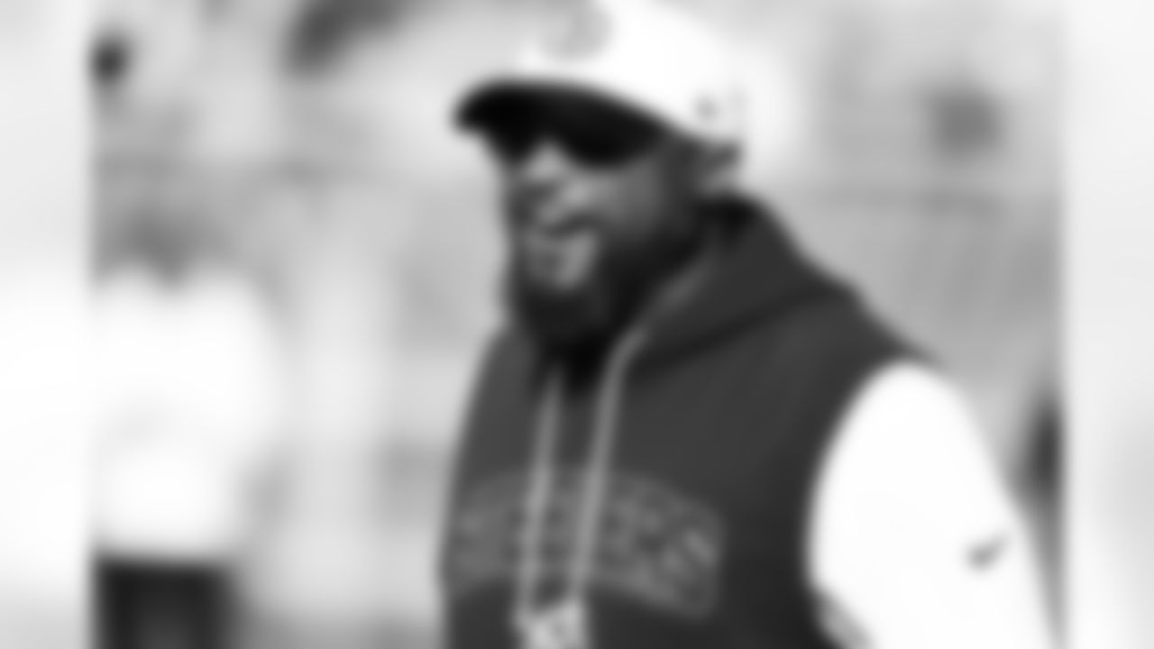 Pittsburgh Steelers head coach Mike Tomlin during a regular season game between the Pittsburgh Steelers and the Chicago Bears, Sunday, Nov. 23, 2025 in Chicago, IL. (Nick Smith / Pittsburgh Steelers)